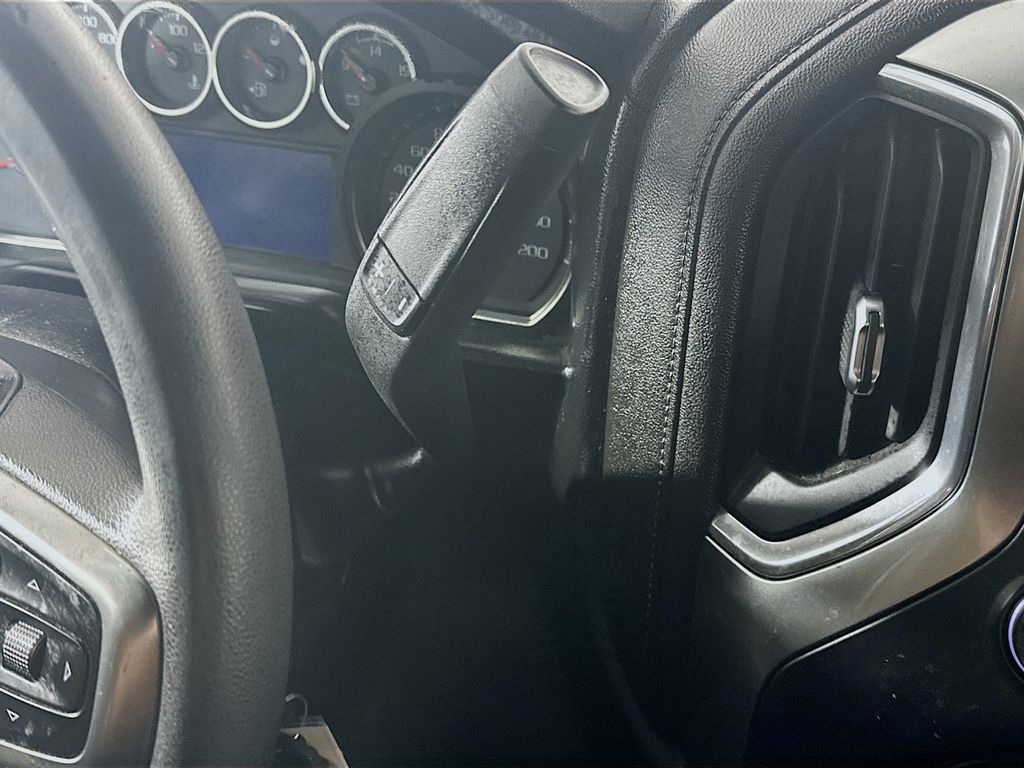 Used 2020 White Chevrolet LT image 16