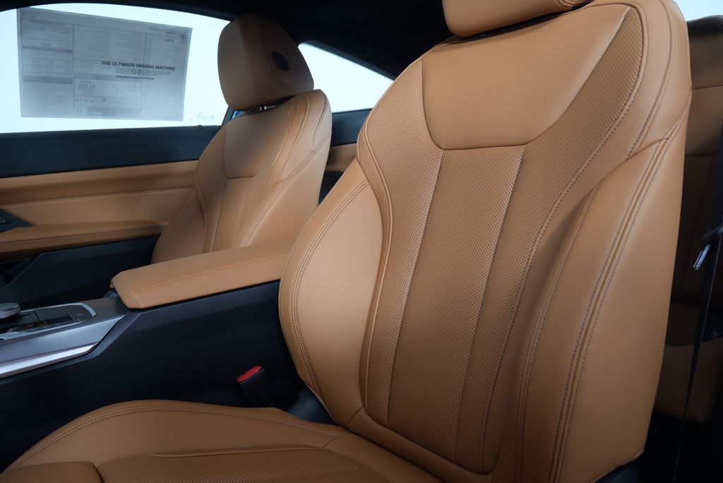 2025 BMW 4 Series M440i 11