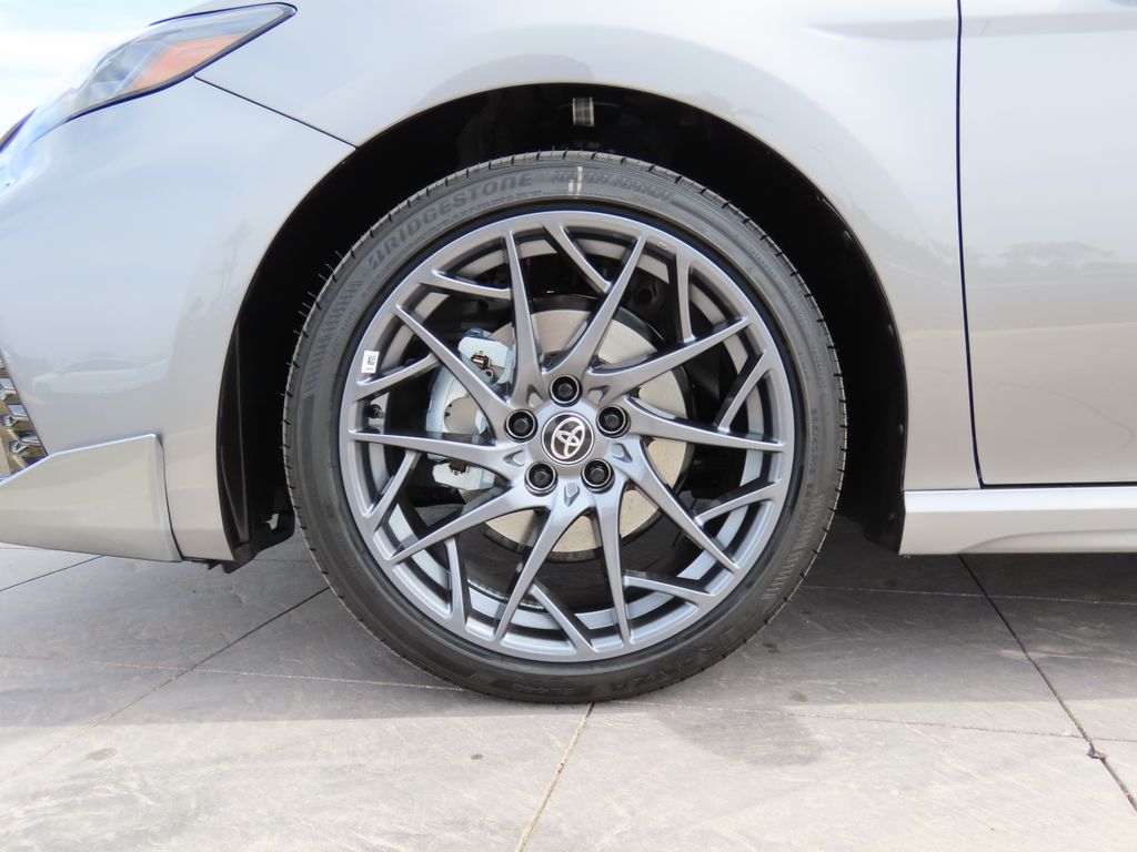 2025 Toyota Camry XSE 9