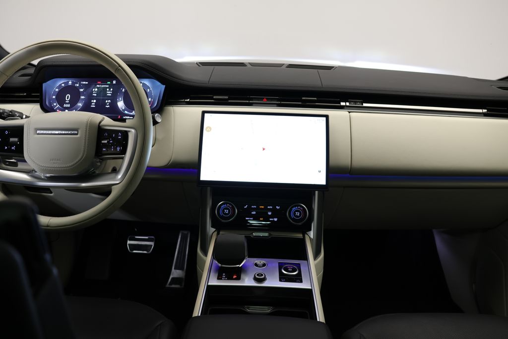 Thumbnail: 2023 Land Rover Range Rover - 15