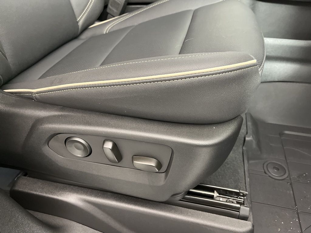 2025 Chevrolet Tahoe Premier 10