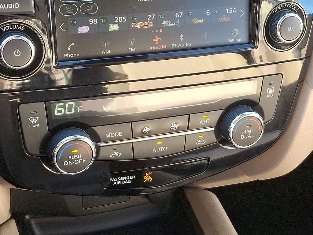 Thumbnail: 2020 Nissan Rogue - 16