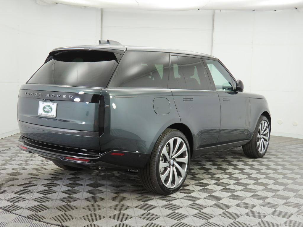 2025 Land Rover Range Rover SE 5