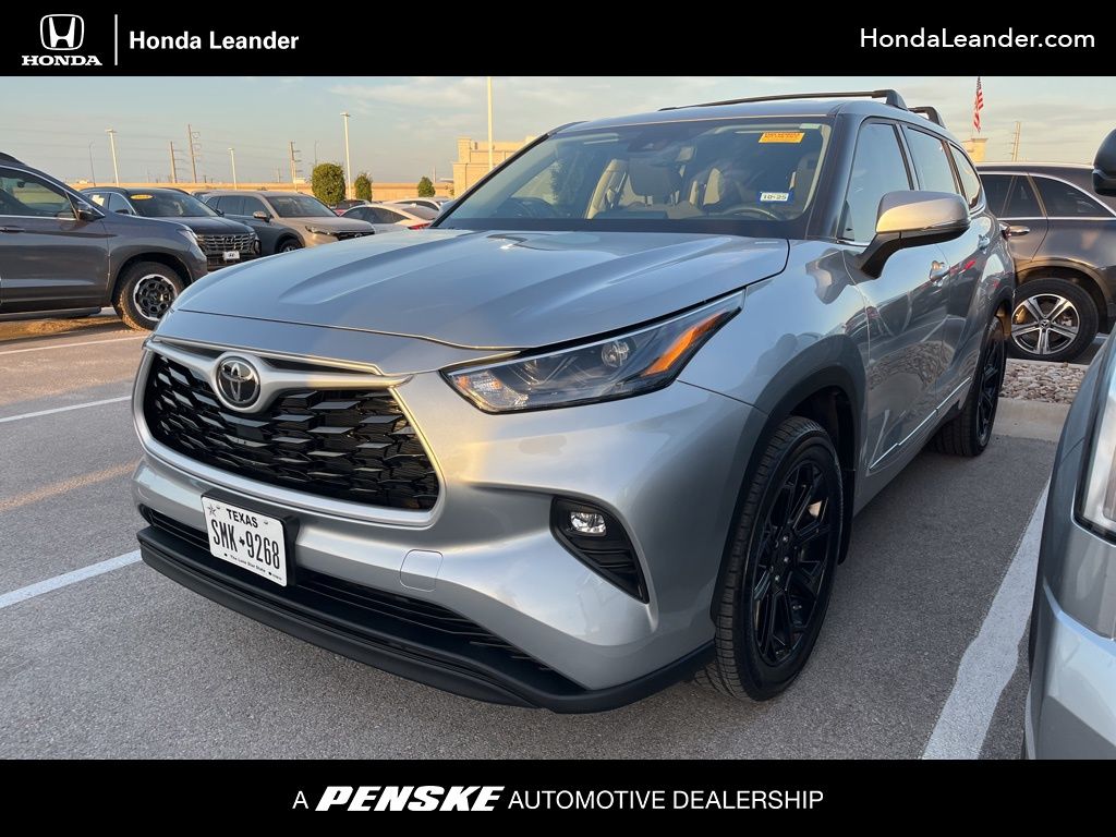 Thumbnail: 2022 Toyota Highlander - 1