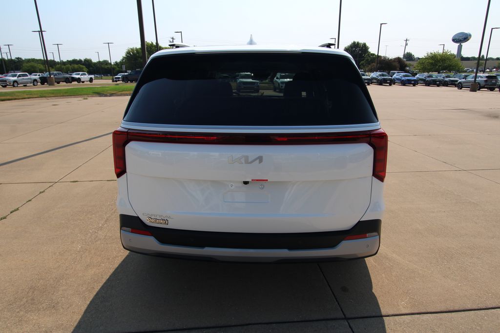New 2027 Kia Carnival MPV Van