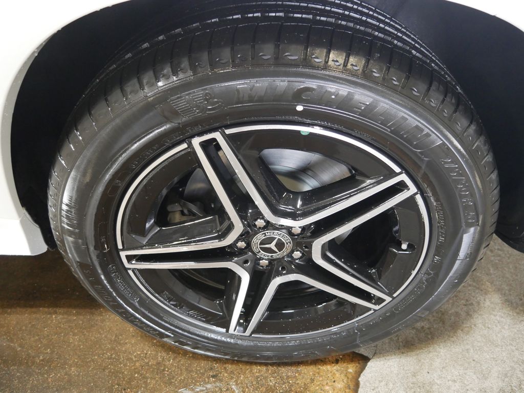 Thumbnail: 2026 Mercedes-Benz GLE - 13