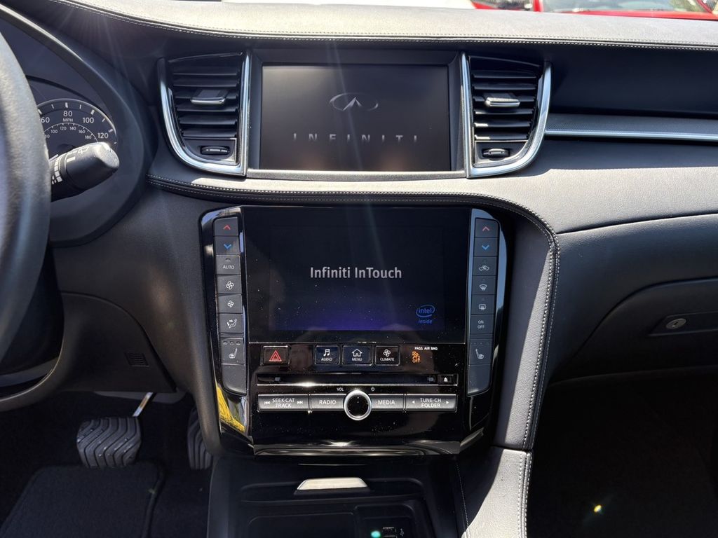 2019 INFINITI QX50 LUXE