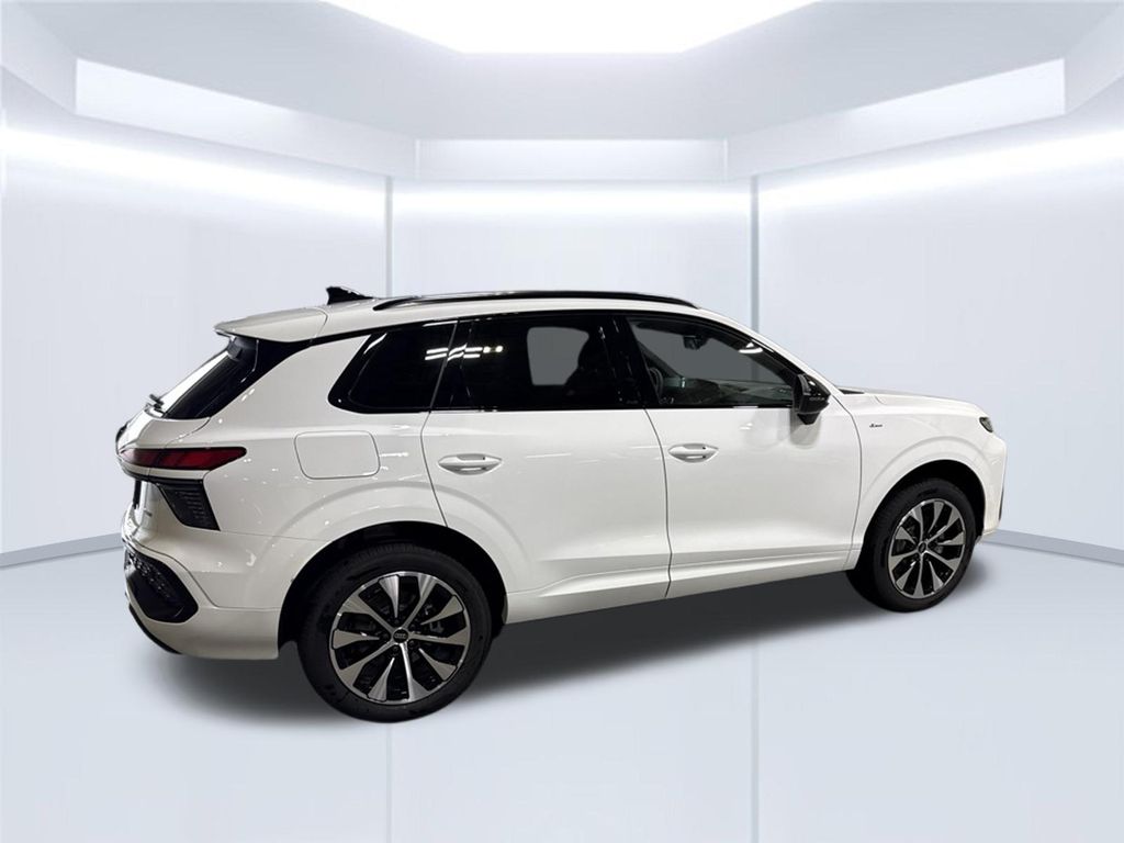 Thumbnail: 2026 Audi Q3 - 6