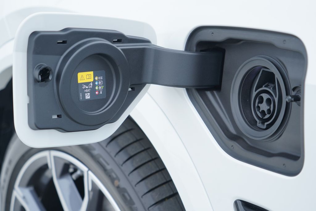 Thumbnail: 2026 BMW X5 - 6