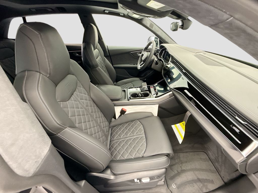 Thumbnail: 2026 Audi SQ8 - 19