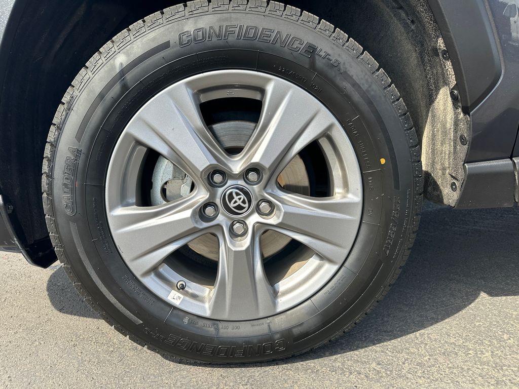 2024 Toyota RAV4 Hybrid LE