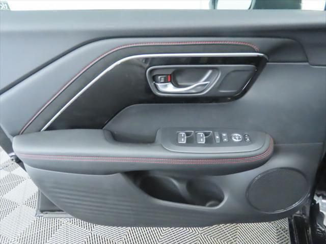 Thumbnail: 2025 Acura ADX - 25