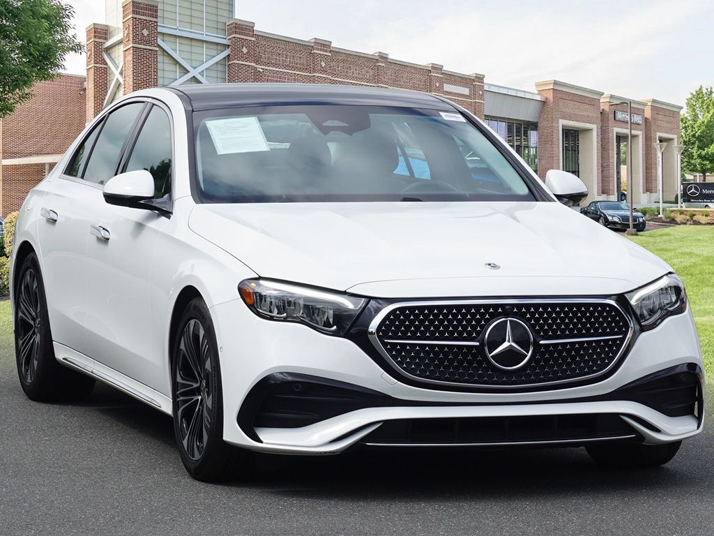 Thumbnail: 2024 Mercedes-Benz E-Class - 3