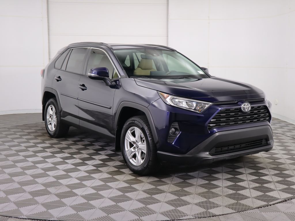 Thumbnail: 2021 Toyota RAV4 - 3
