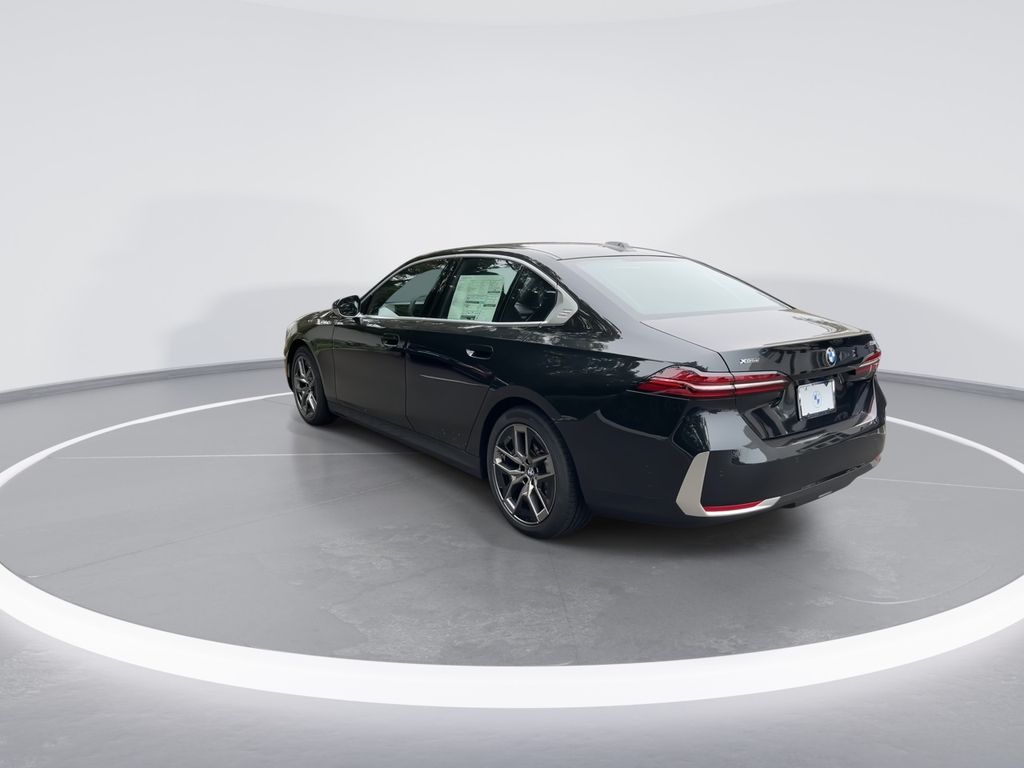 Thumbnail: 2026 BMW 5 Series - 6