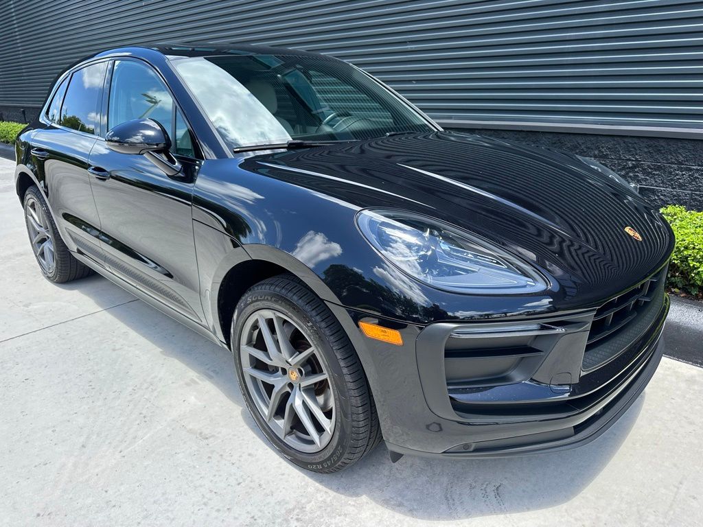 Thumbnail: 2023 Porsche Macan - 11