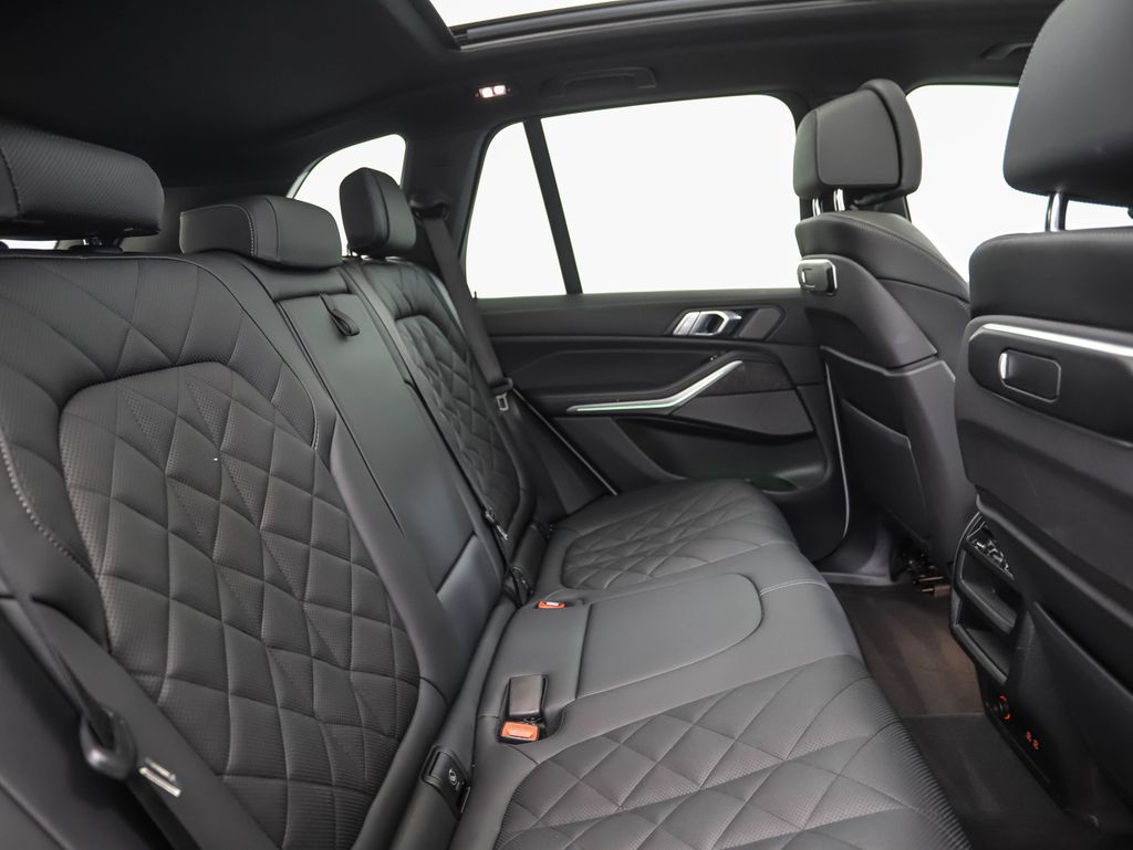 Thumbnail: 2024 BMW X5 - 25