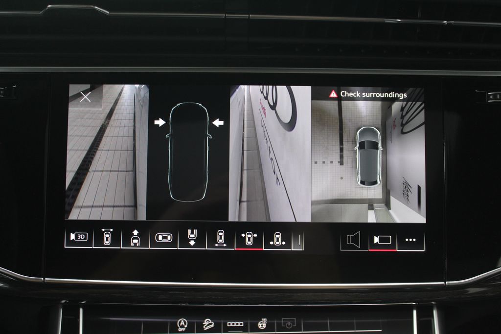 Thumbnail: 2026 Audi Q8 - 27