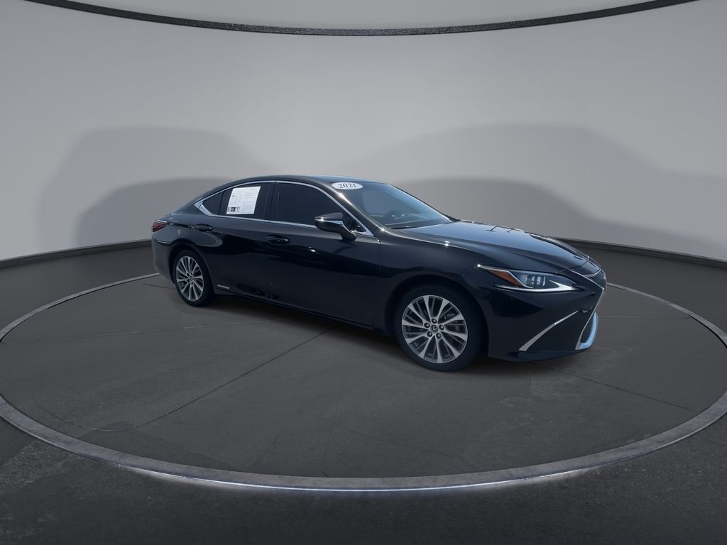 Thumbnail: 2021 Lexus ES - 2