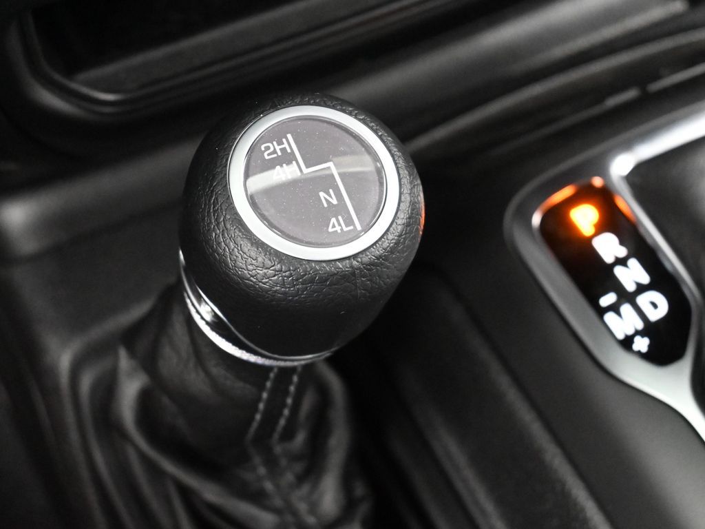 New 2026 Reign Jeep Sport image 22