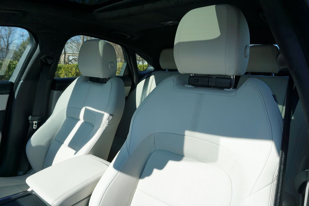 Thumbnail: 2024 Jaguar XF - 11