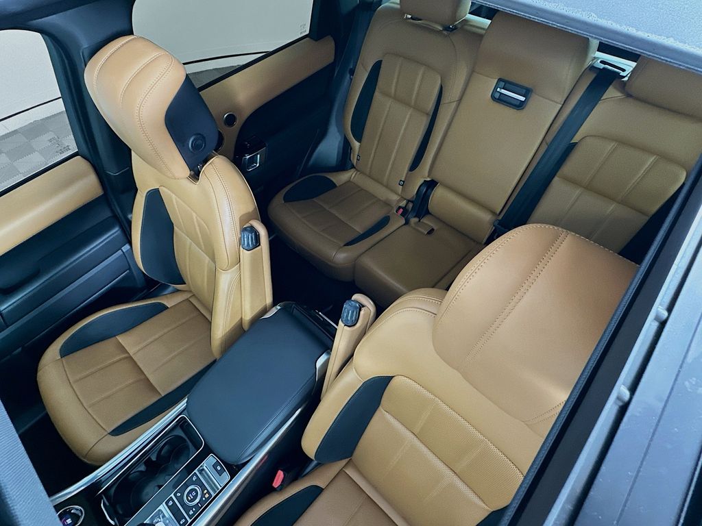 Thumbnail: 2020 Land Rover Range Rover Sport - 22