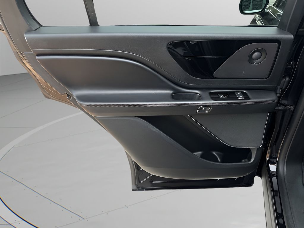 Used Car 2022 Lincoln Aviator  Reserve For Sale Under $40,000 In Austin, Texas