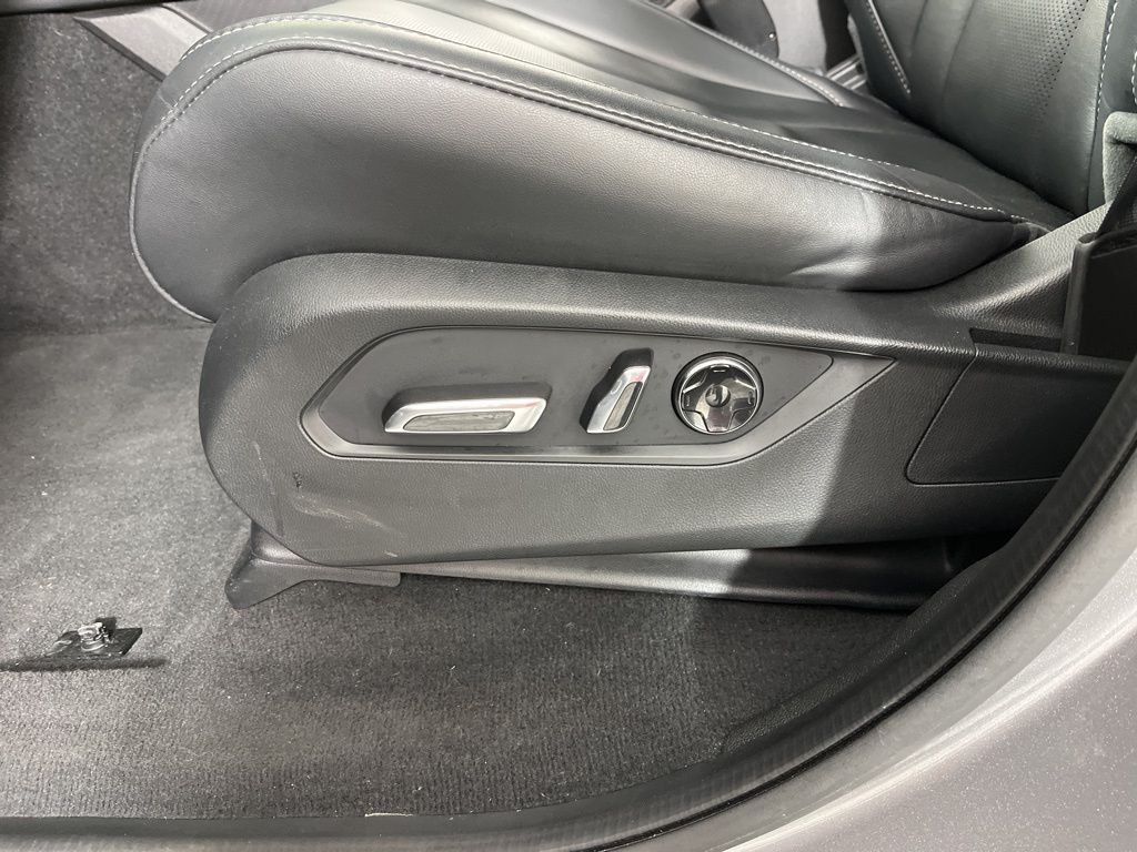 Thumbnail: 2023 Acura MDX - 20