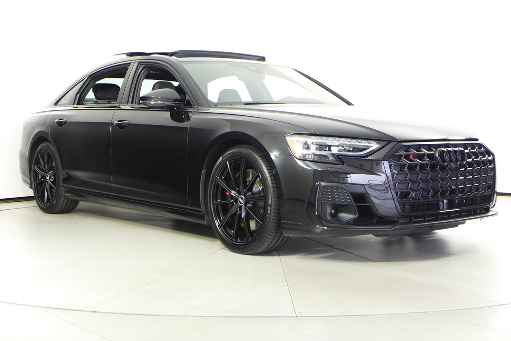 Thumbnail: 2022 Audi S8 - 4