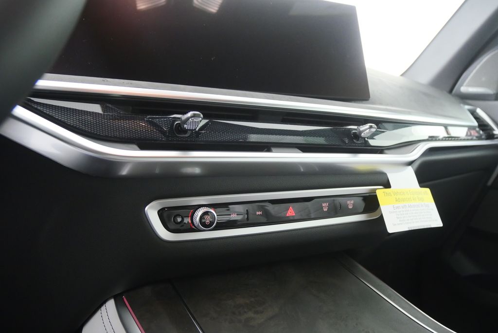 Thumbnail: 2026 BMW X5 - 21