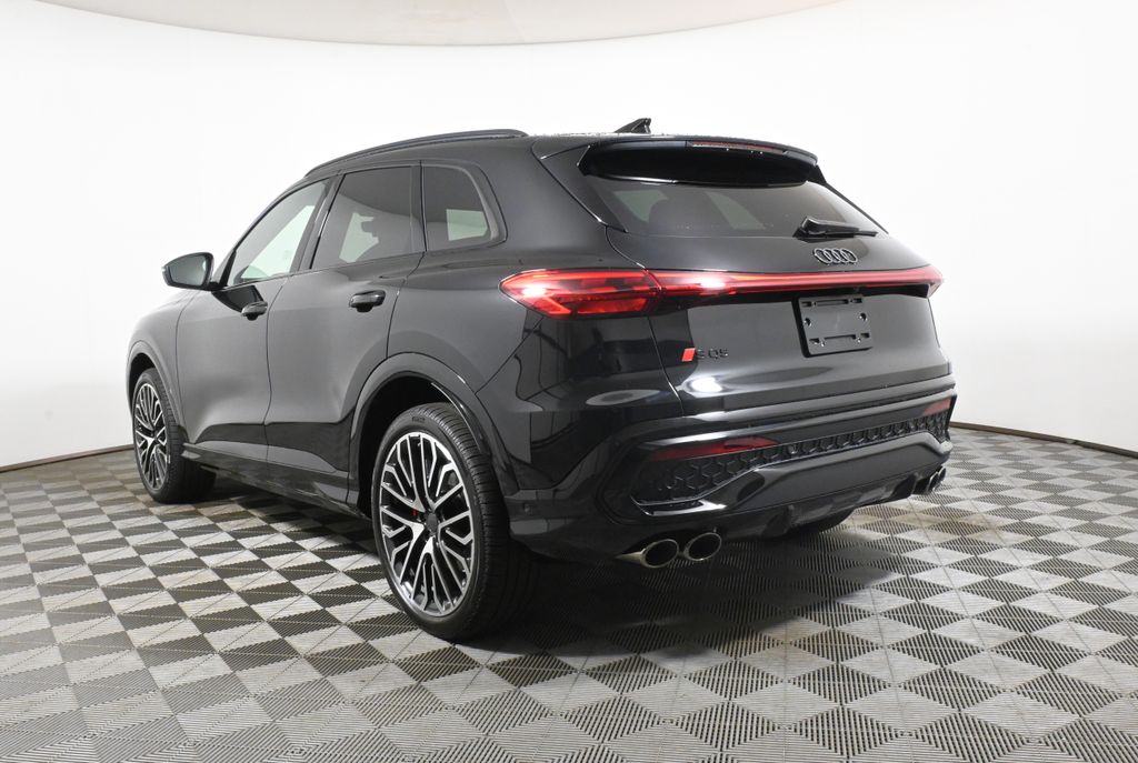Thumbnail: 2026 Audi SQ5 - 5