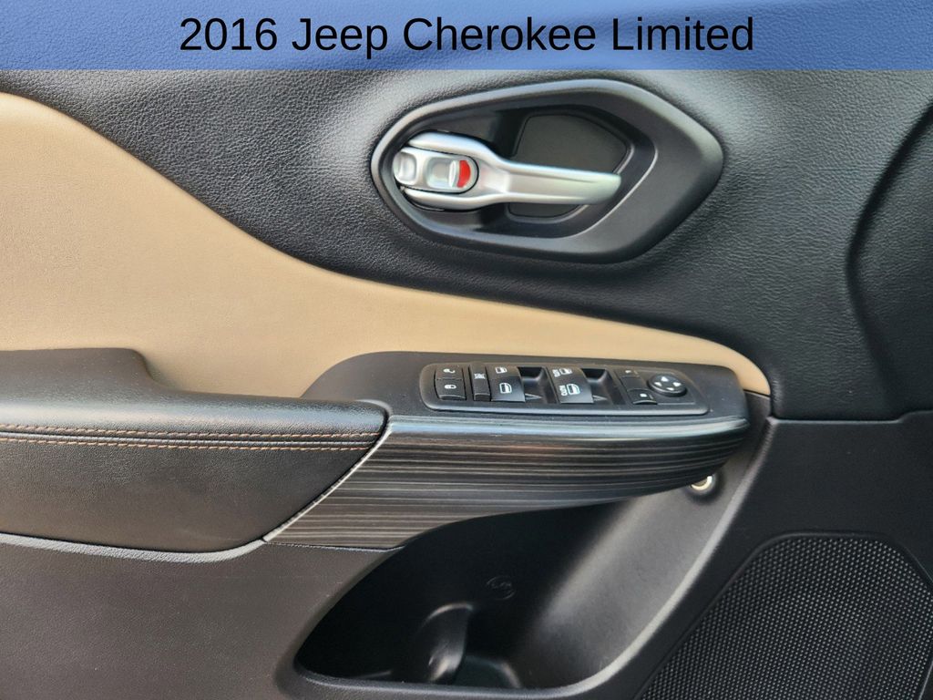 2016 Jeep Cherokee Limited 22