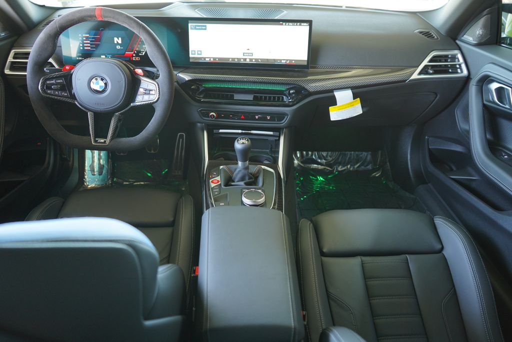 Thumbnail: 2025 BMW M2 - 16