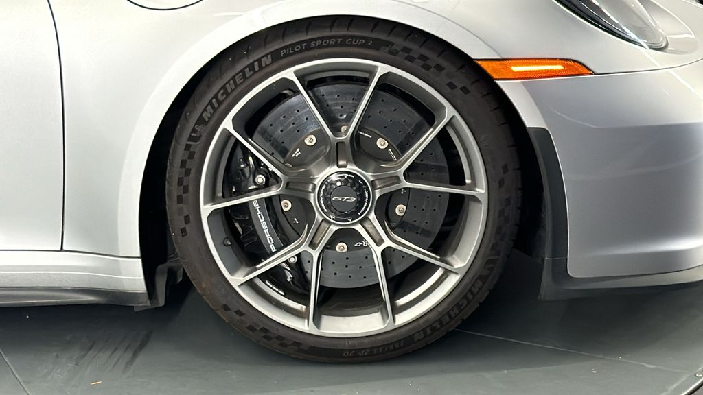 2024 Porsche 911 GT3 11