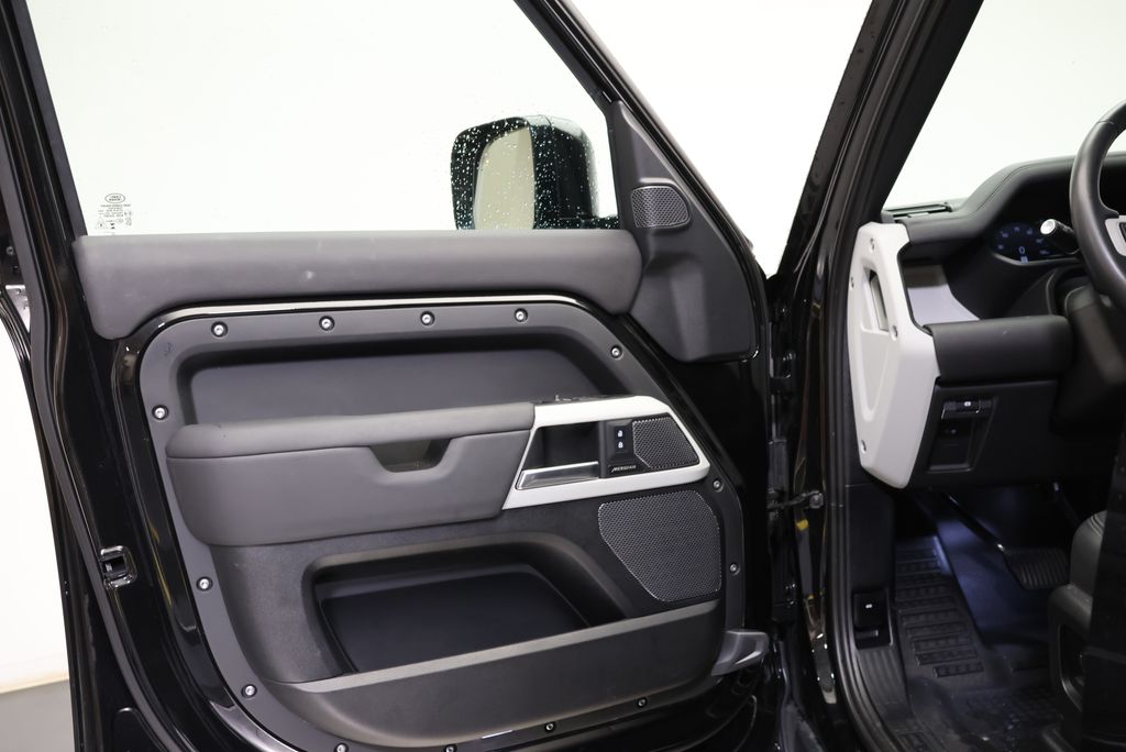 Thumbnail: 2024 Land Rover Defender - 26