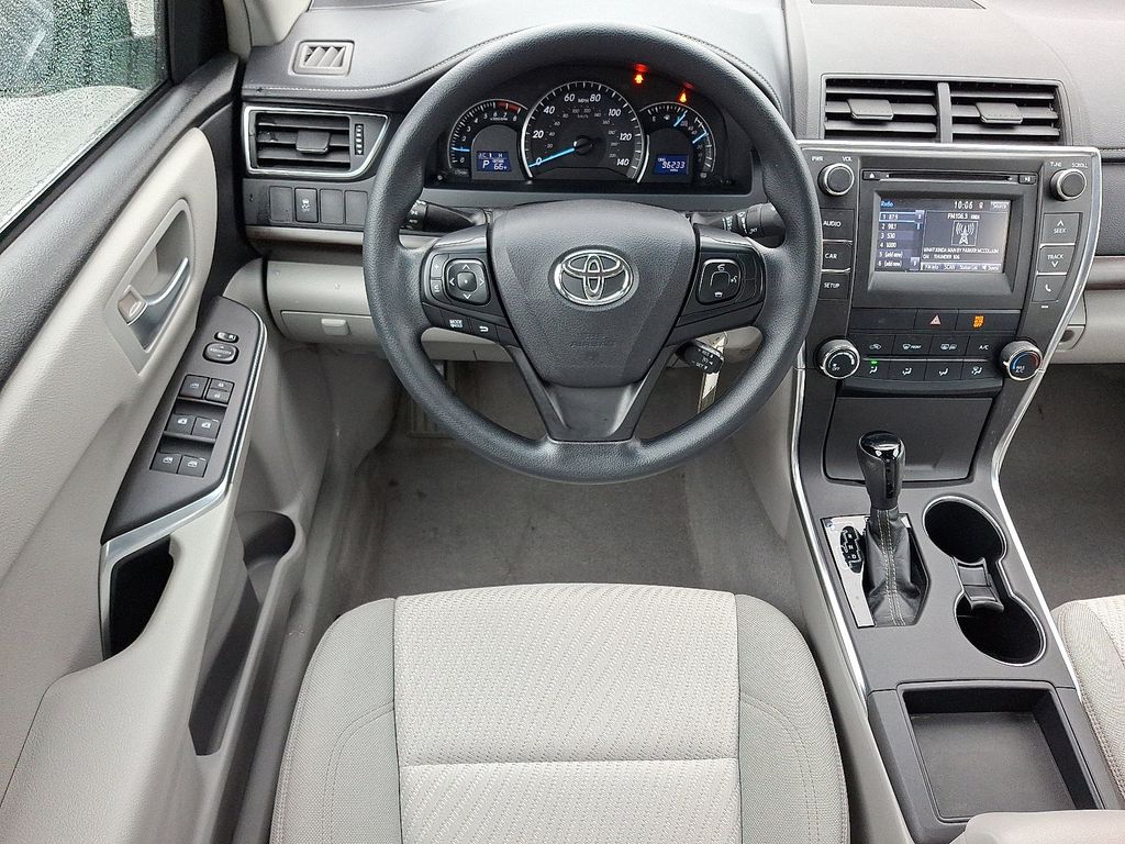 Thumbnail: 2015 Toyota Camry - 11