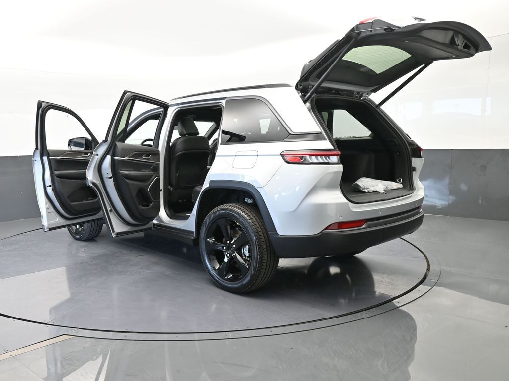 New 2026 Silver Zynith Jeep Limited image 70