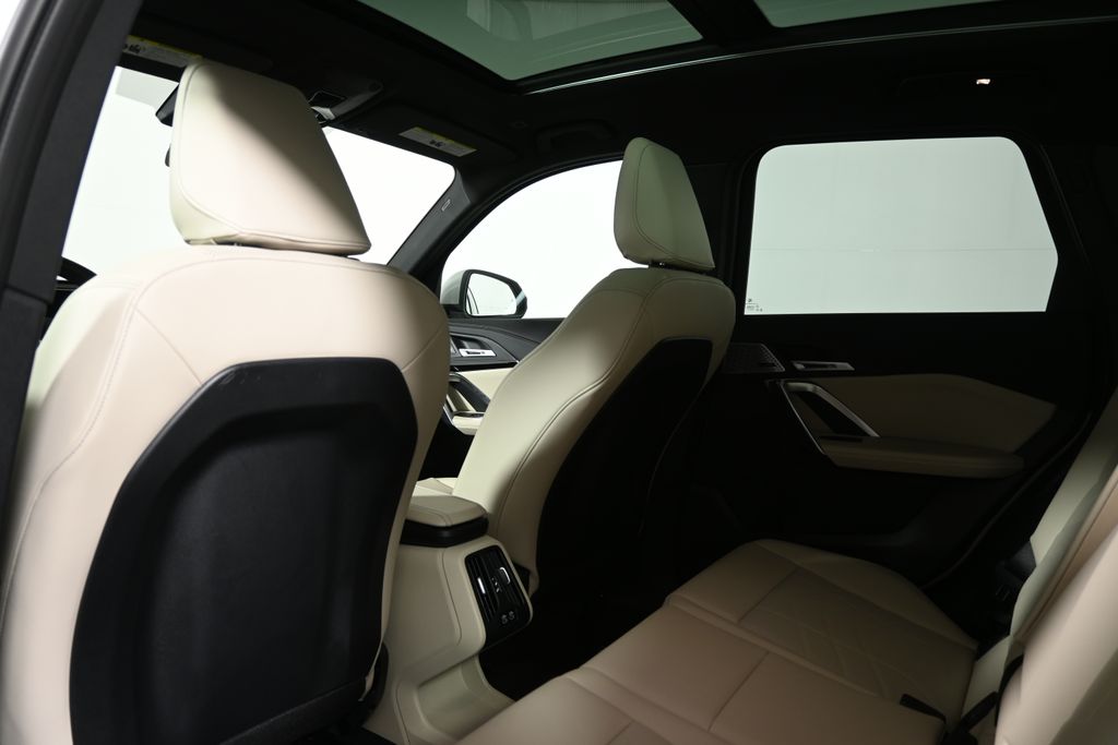 Thumbnail: 2025 BMW X1 - 32