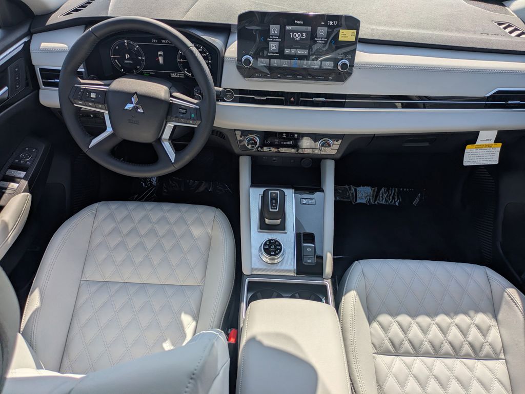 2025 Mitsubishi Outlander Plug-in Hybrid SEL - Photo 16