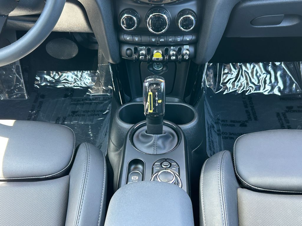Thumbnail: 2024 MINI Cooper - 26