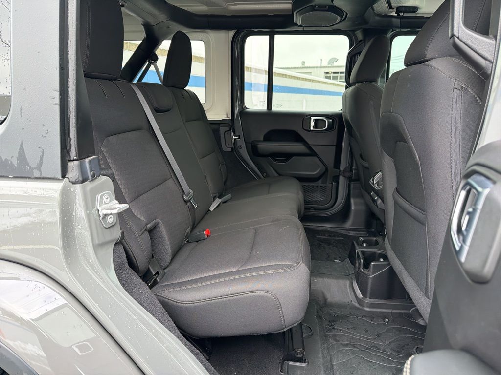 Thumbnail: 2020 Jeep Wrangler - 23