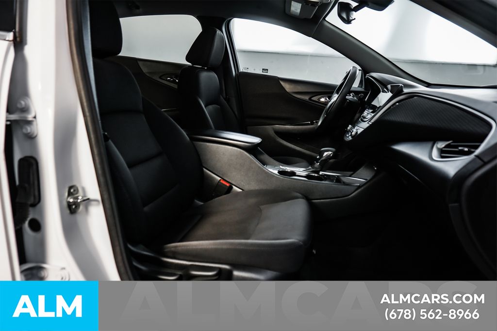 Used 2024 White Chevrolet LT image 19
