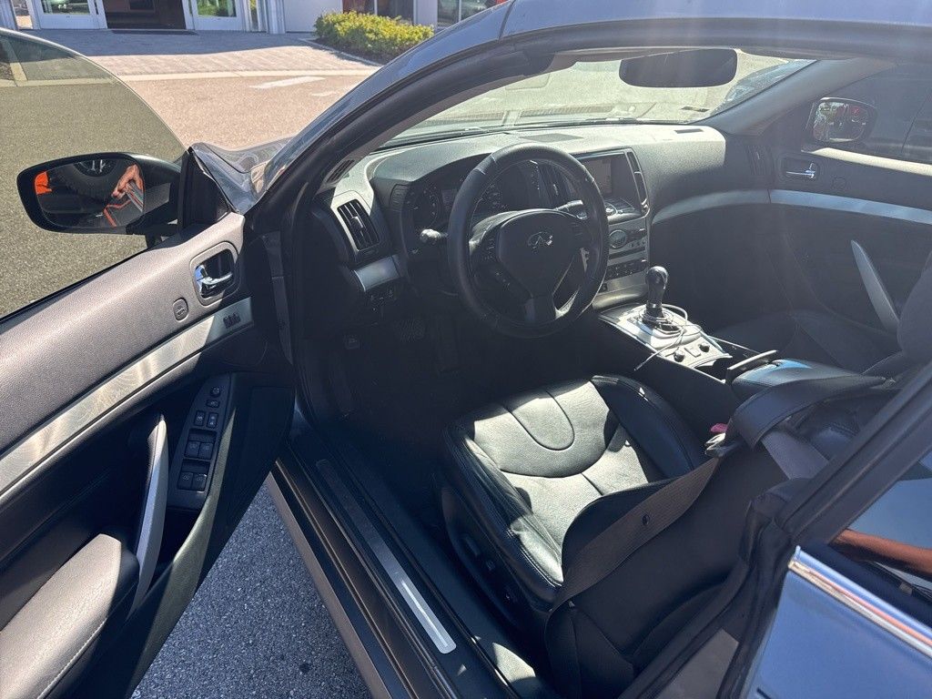2013 INFINITI G Convertible