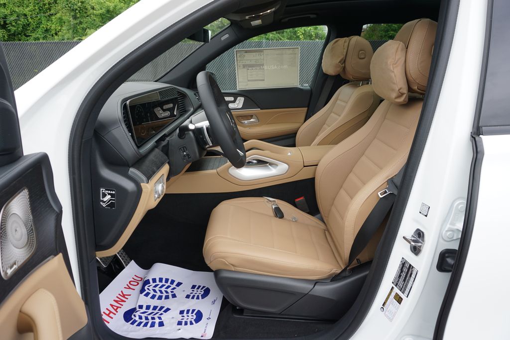 2025 Mercedes-Benz GLS 450 4MATIC 22
