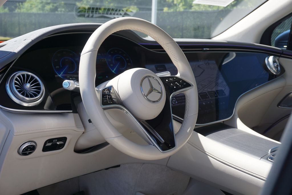 Thumbnail: 2023 Mercedes-Benz EQS - 10
