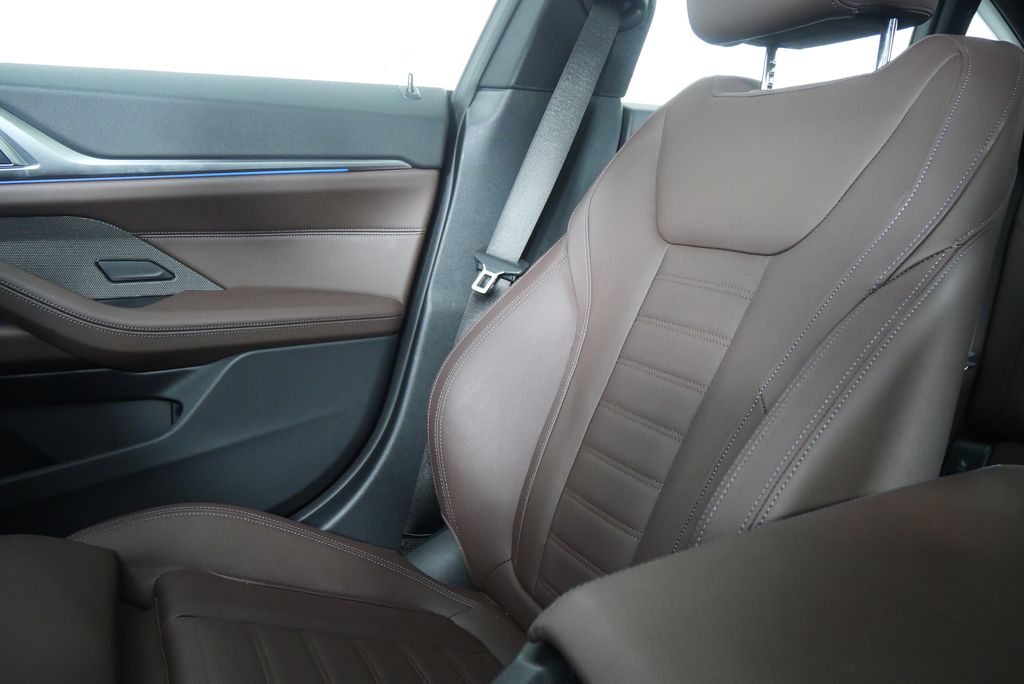 Thumbnail: 2025 BMW i4 - 28