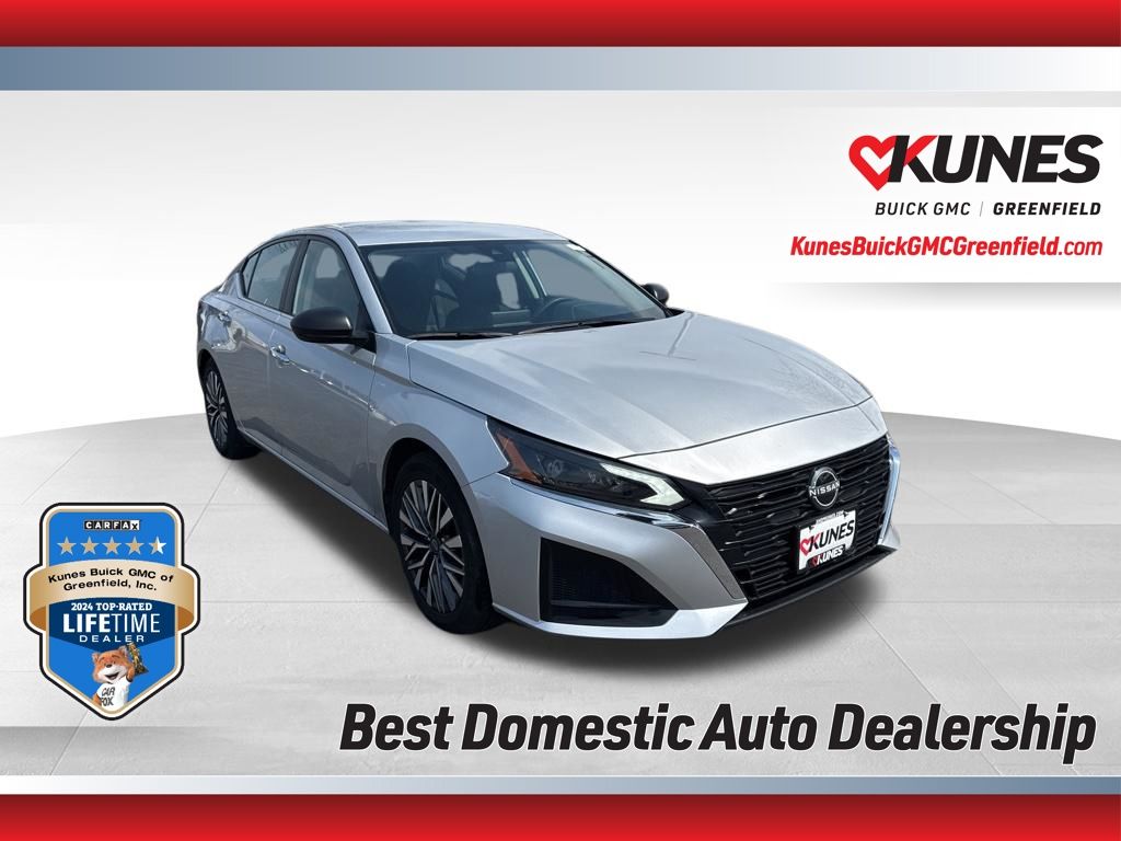 Brilliant Silver Metallic 2024 Nissan Altima 2.5 SV FWD Sedan Front-Wheel Drive Continuously Variable Transmission