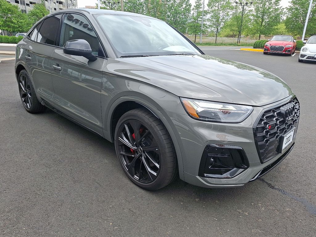 2025 Audi SQ5  2