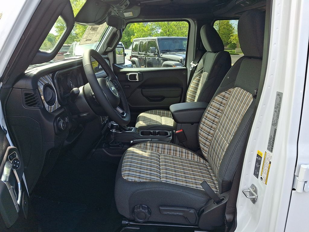New 2026 Jeep Wrangler SUV