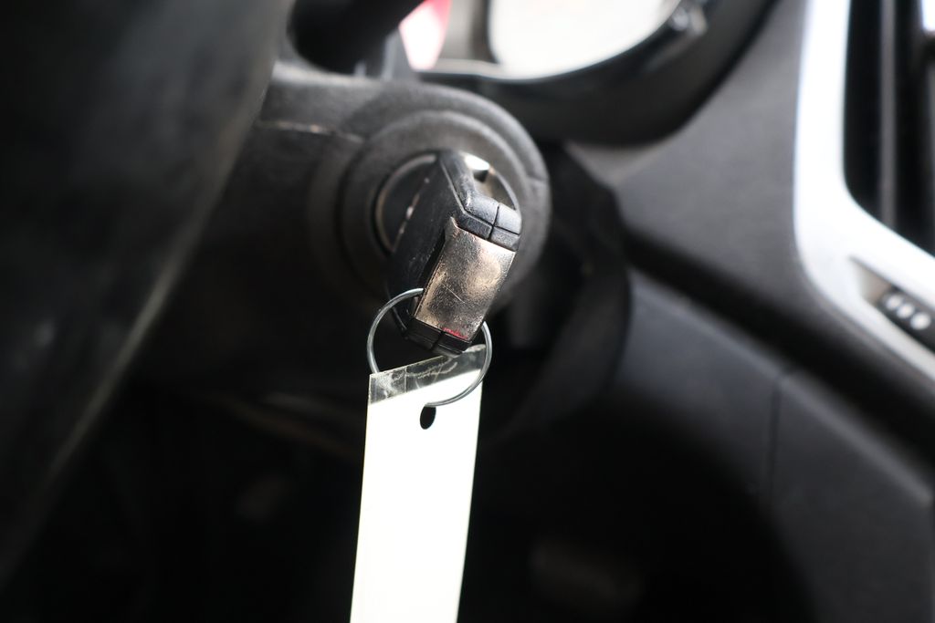 Thumbnail: 2015 GMC Terrain - 28